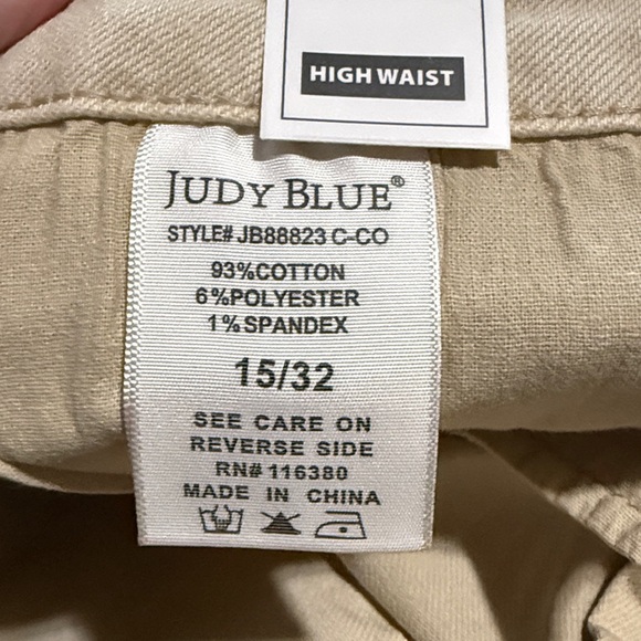 New Judy Blue Sandy Toes High Rise Ivory
Distressed 90's Straight Leg - Picture 10 of 13